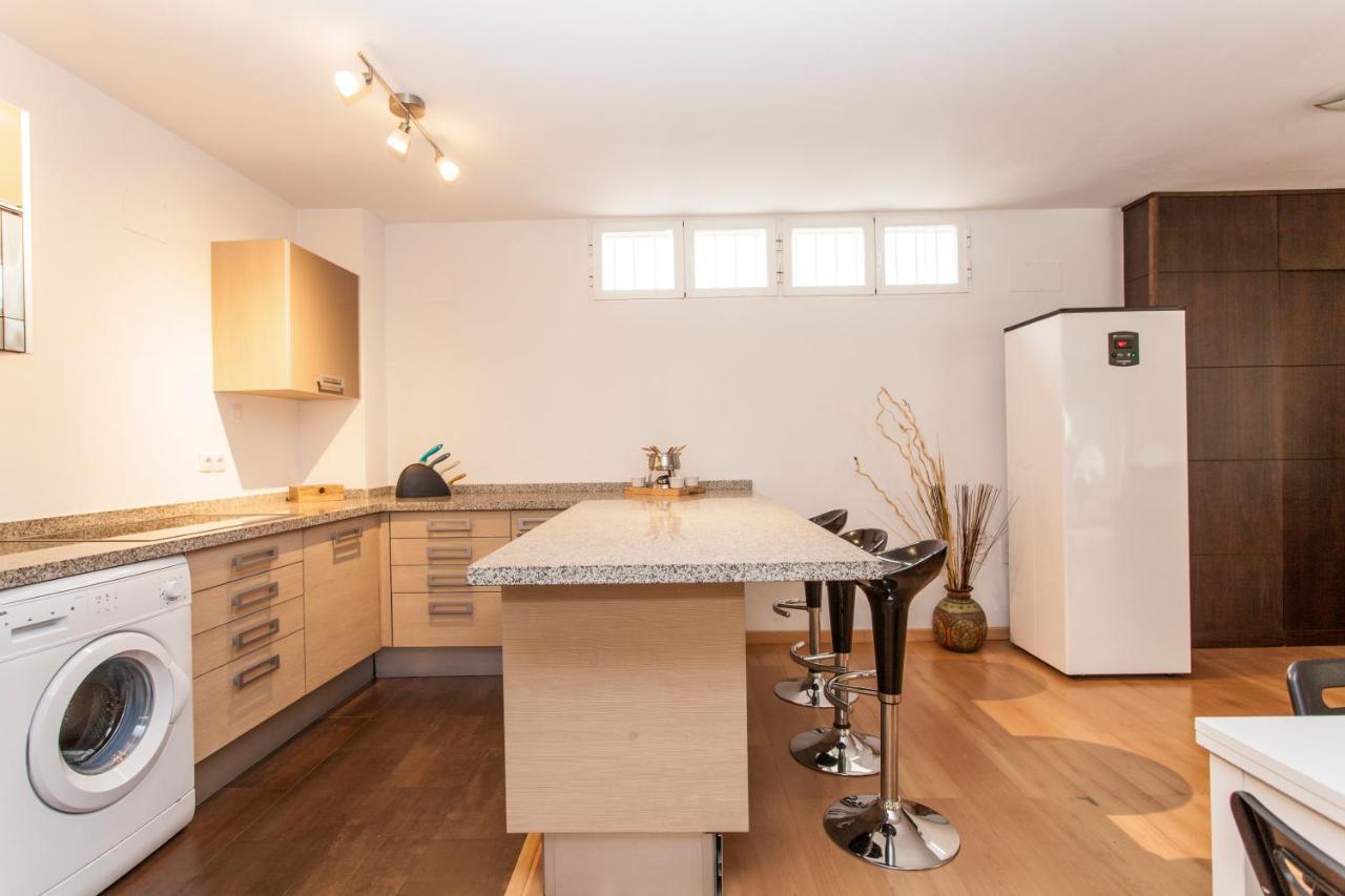 Apartamento LF PARKING INCLUIDO Amplio Loft en Barrio Santa Cruz Sevilla Exterior foto